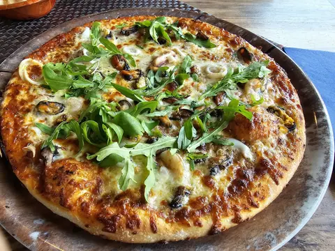 Pizza mit Meeresfrüchten
